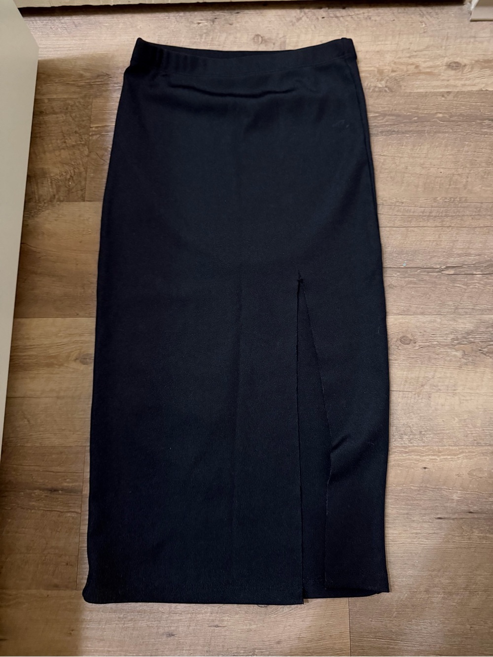 Classic Black Pencil Skirt - Sleek Workwear